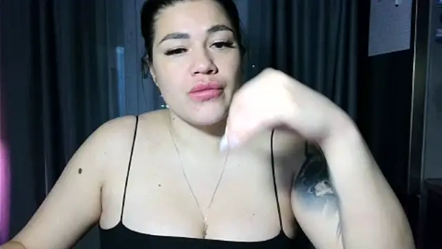 miss preggie online show from April 7, 6:54 pm