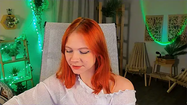 LisaAris online show from May 8, 6:32 pm