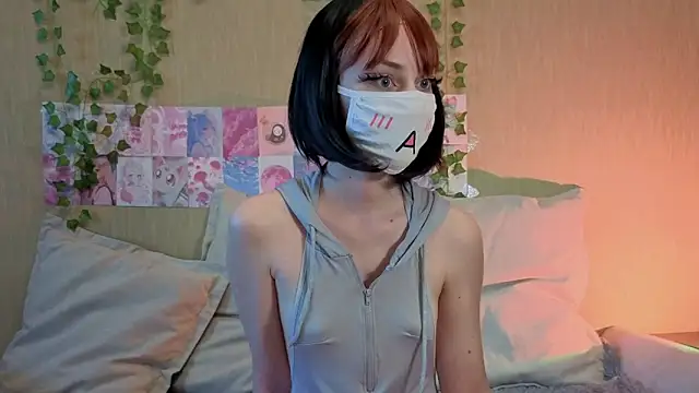 LunaNyanmi online show from May 22, 3:43 pm