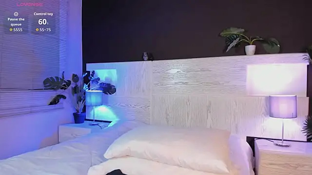 angelina hilton online show from June 5, 11:49 am