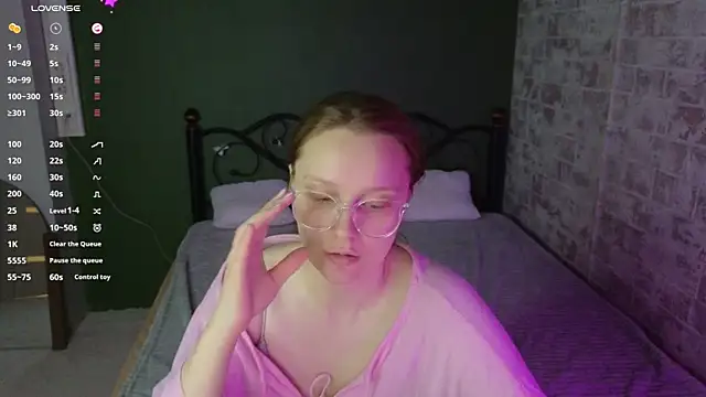 JessieWayy online show from May 27, 1:27 am