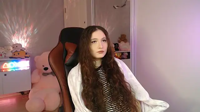 solitudebby online show from April 15, 10:21 pm