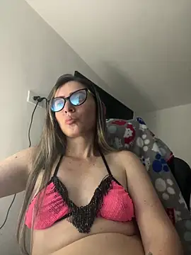 BellaTxM  online show from April 21, 2:04 am
