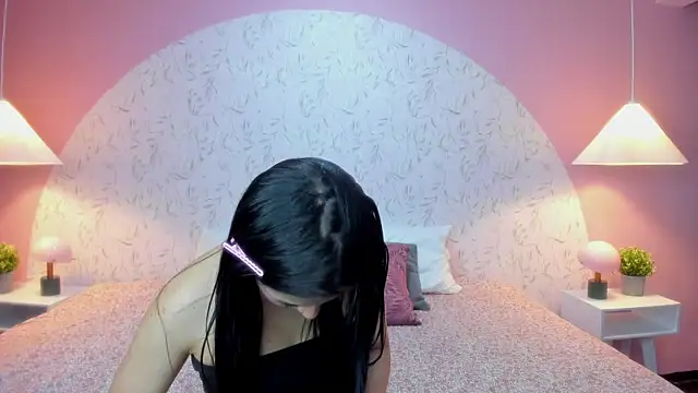 Leah Brm online show from April 25, 12:41 pm
