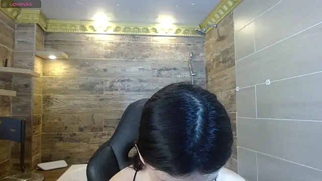 Sophie Copers online show from April 25, 7:22 pm