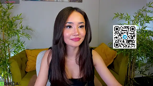 Riddle Lay online show from April 25, 12:41 pm