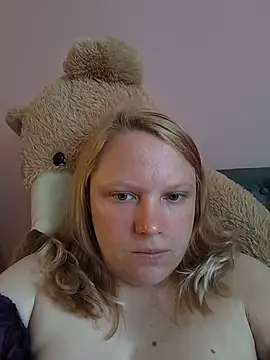 wildaurax online show from May 27, 6:54 am