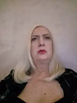Julia20X online show from May 11, 3:40 pm