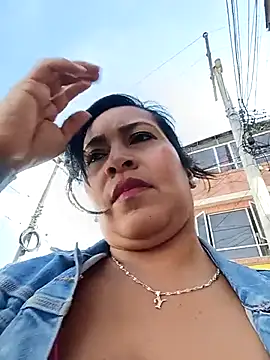 ZOE-WILDER  online show from June 23, 1:53 pm
