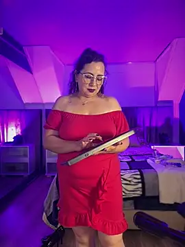 Jenifer cruz online show from April 11, 7:45 am