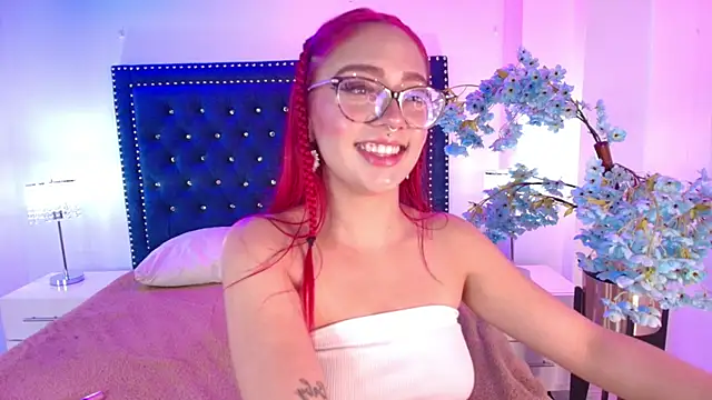 Amelie adams online show from June 12, 11:18 am