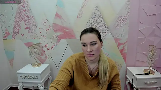 Helly nanci online show from April 9, 11:15 am