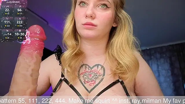 AliceMilr online show from April 25, 1:14 pm