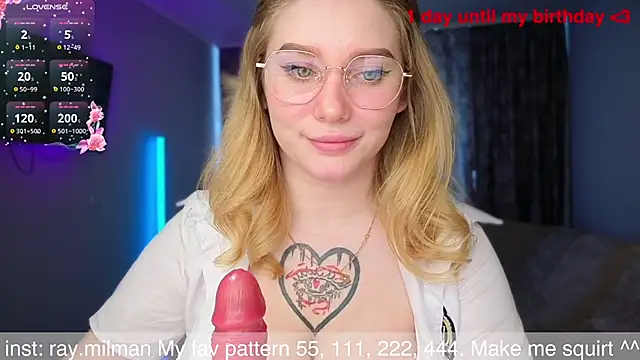 AliceMilr online show from April 29, 8:39 am