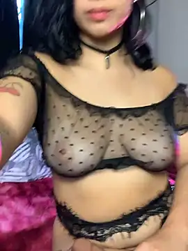 NefertitiXO online show from April 18, 7:58 pm