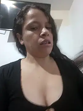 angelplu online show from April 15, 6:41 pm