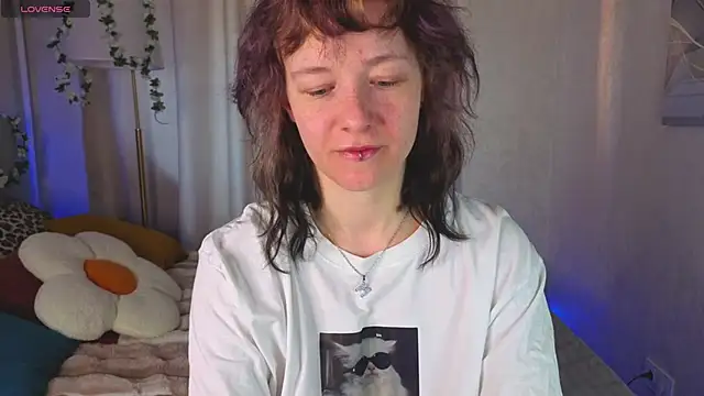Ricki Bloom online show from May 1, 1:09 am