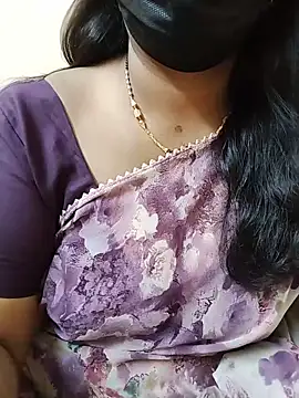 Stephaniee27 online show from May 22, 9:40 am