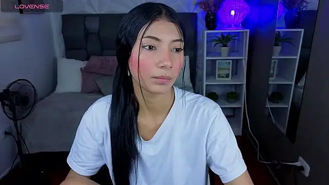 Perlaa moon  online show from July 7, 6:54 pm