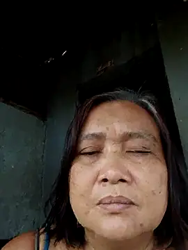 jeanyummytits online show from May 3, 4:05 am