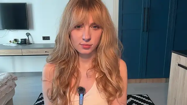 AliceStruble online show from May 23, 11:52 am