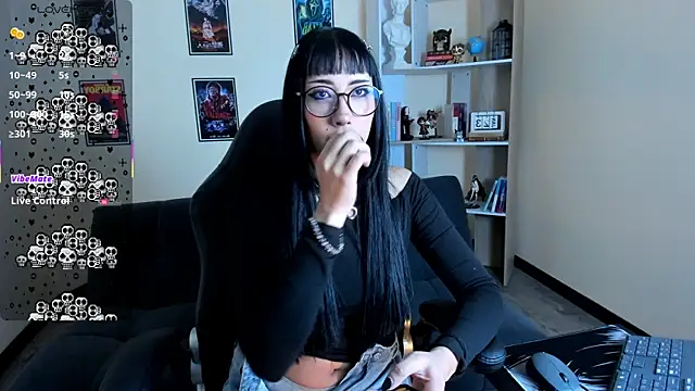 Ravenelle  online show from May 19, 10:06 pm