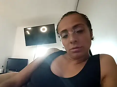 Nicole Sterling online show from April 17, 10:56 pm