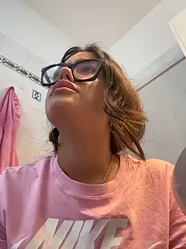 Sofialapazzerella online show from May 6, 2:32 pm