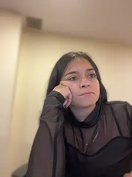Selene  Ferrer online show from June 17, 1:23 pm