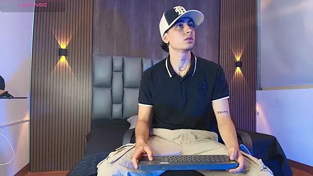 mohamed malik online show from May 7, 12:31 pm