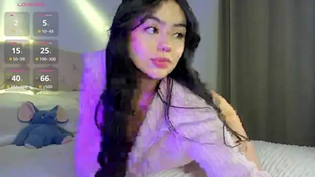 holly444  online show from June 4, 4:50 am