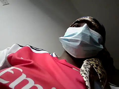 Ninah   online show from April 16, 8:08 pm