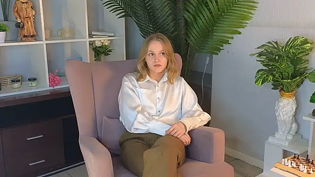 AliseVeals online show from April 17, 2:30 pm