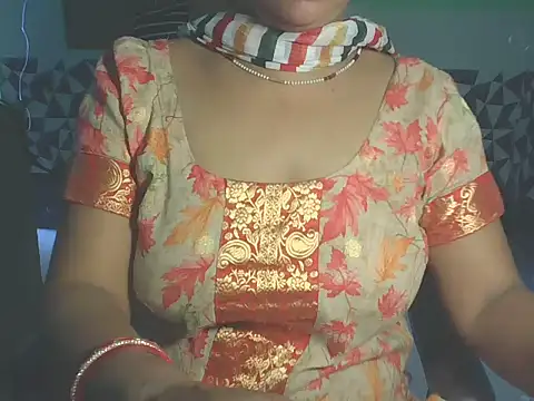 Hotty Bhabhi1 online show from May 13, 4:40 am