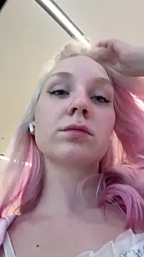 Olly dolly online show from April 17, 8:49 am