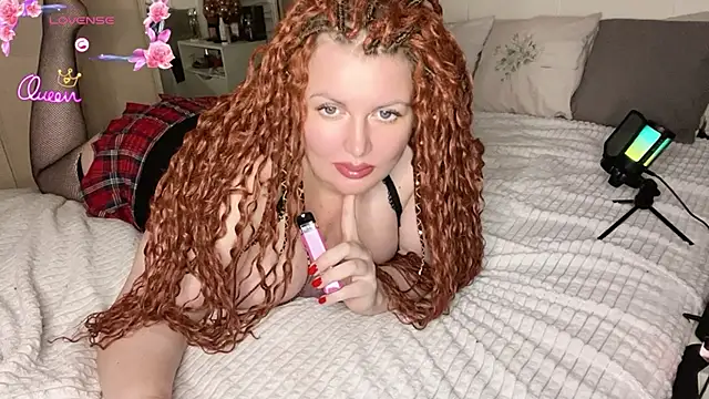 Crimson-Flame online show from April 19, 8:33 pm