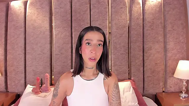 IsabellaPhil online show from May 15, 4:16 am