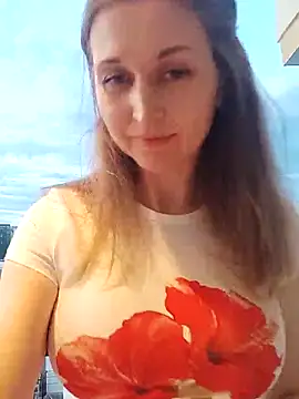 irresistibelle online show from May 28, 5:00 pm