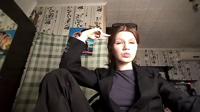 SharyLoughty online show from May 2, 4:32 pm