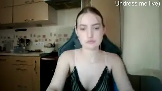Lisanta online show from May 31, 5:08 pm