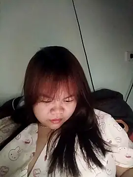 Truxcy1 online show from April 29, 2:31 pm