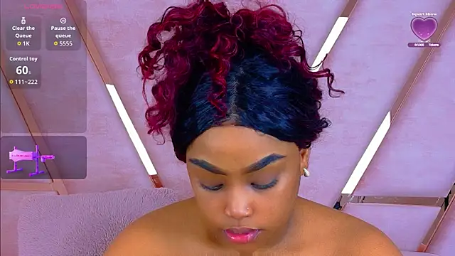 TiannahGlow online show from May 28, 12:47 pm