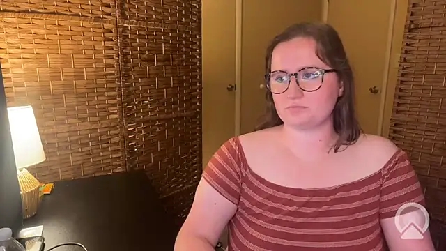 lucy-comes-true online show from April 28, 7:18 pm