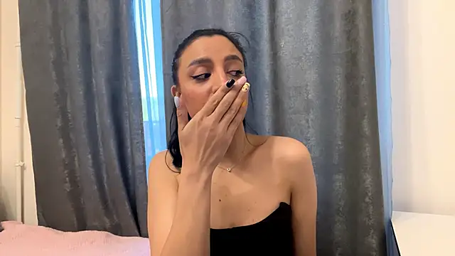 AngellaBarbini online show from May 25, 1:32 pm
