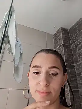 Vanne Queen  online show from June 4, 2:43 pm