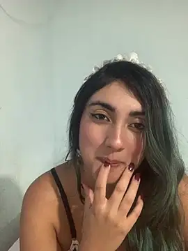 Camilaafg online show from April 28, 7:51 pm