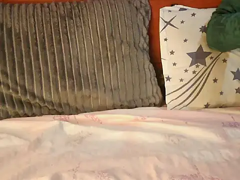 smashgal online show from April 29, 6:49 am