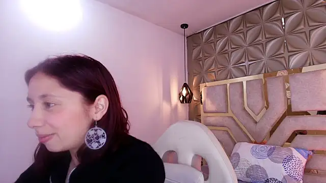 stephaniesun  online show from May 18, 1:06 pm