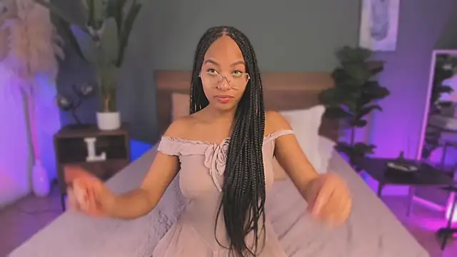 Lynncute online show from July 3, 4:07 am
