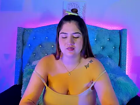 TaliaSkyx21 online show from May 15, 9:06 pm